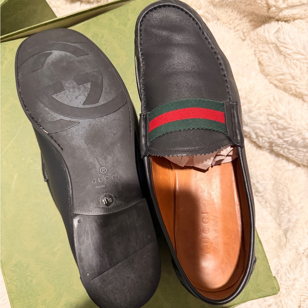 Gucci Black Leather Slip-Ons with Signature Stripe - Picture 2 of 2